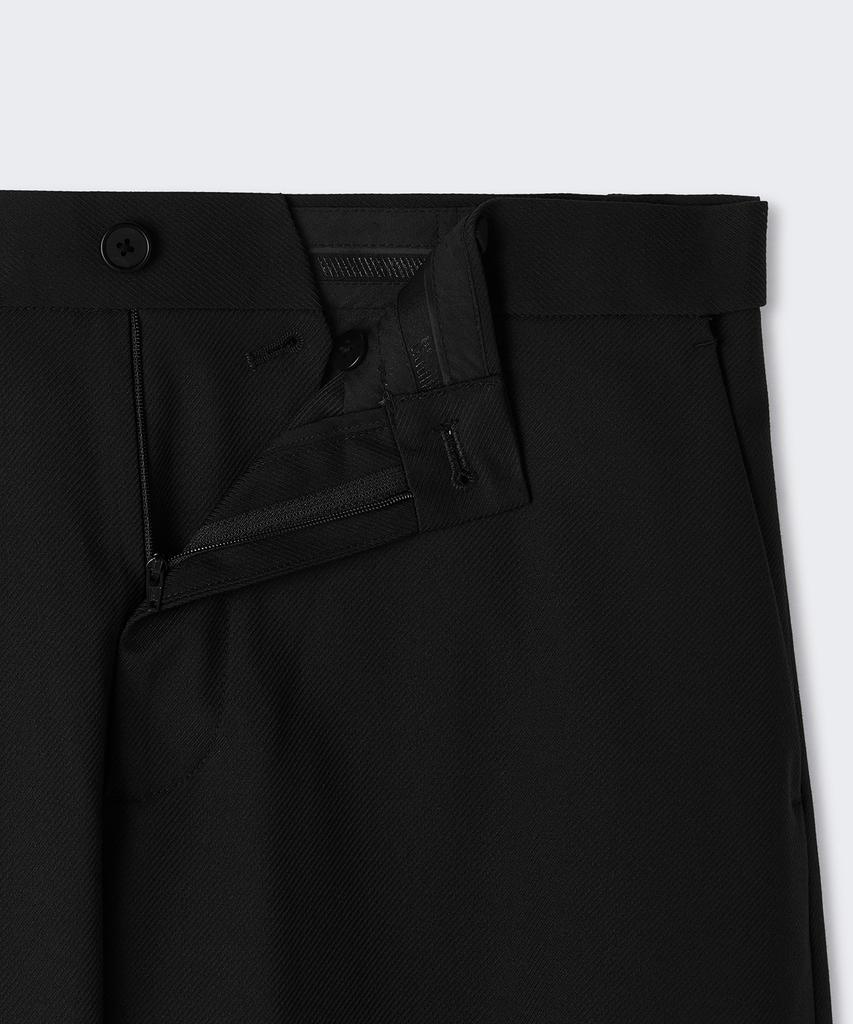 MUSINSA STANDARD Whipcord Curved Hidden Banding Slacks [Black]