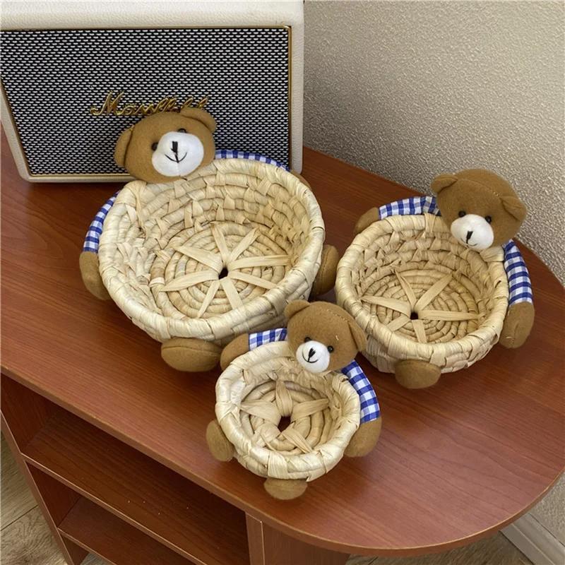 Creative Storage Basket Handmade Eco-Friendly Storage Basket Made of Corn Husk Cartoon Bear Hug Desktop Sundries Storage Basket