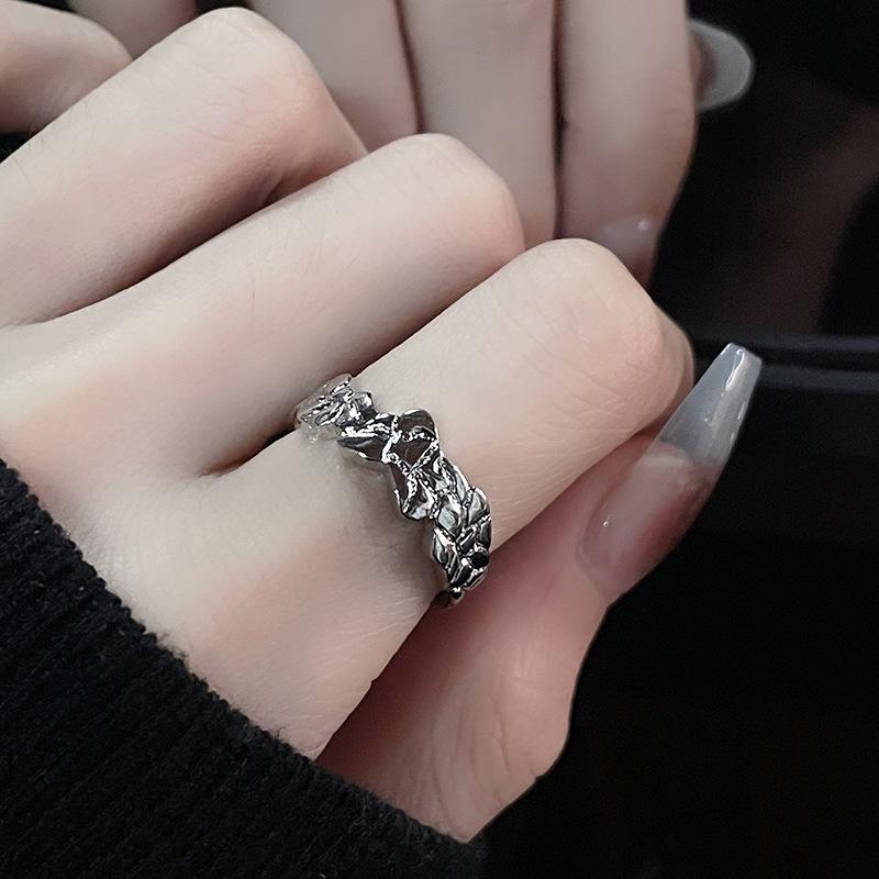 

Niche Design Ring Opening High Sense Cold Wind Dark Personality French Lava Metal Index Finger Ring Adjustable opening