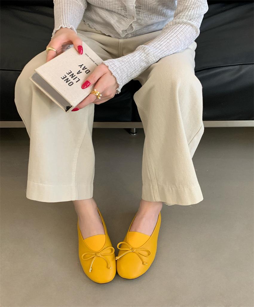 

2025 summer new one-pedal design round head flat-soled single shoes women s fashion versatile popular shallow mouth ballet shoes 39 жёлтый