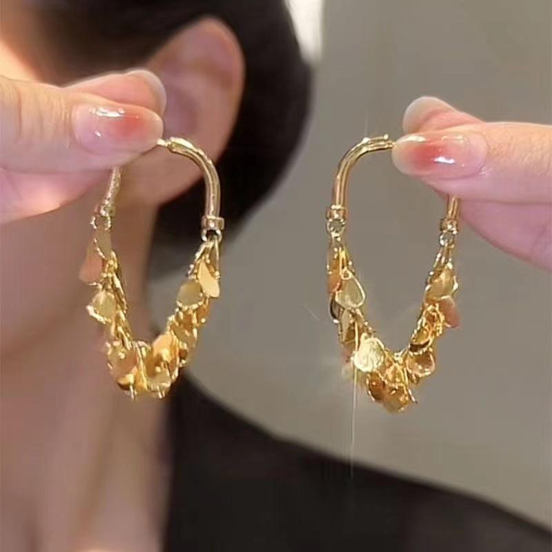 European and American Personalized Metal Fringed Earrings Niche Simple Long Stud Earrings High-end Light Luxury Earrings Women