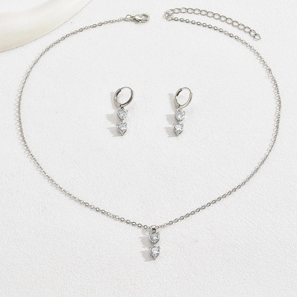 

Factory fashion American trend inlaid zircon necklace earrings set personalized love niche design collarbone chain