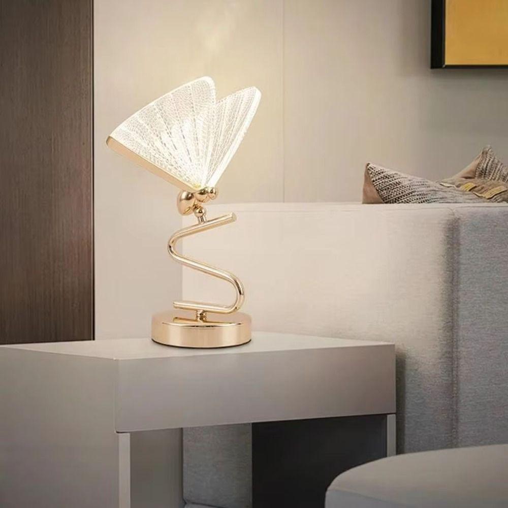 Modern Design Butterfly Table Lamp Nordic Style Luxury Light LED Desk Lamp LED Technology Butterfly Lampshade Bedside Lamp