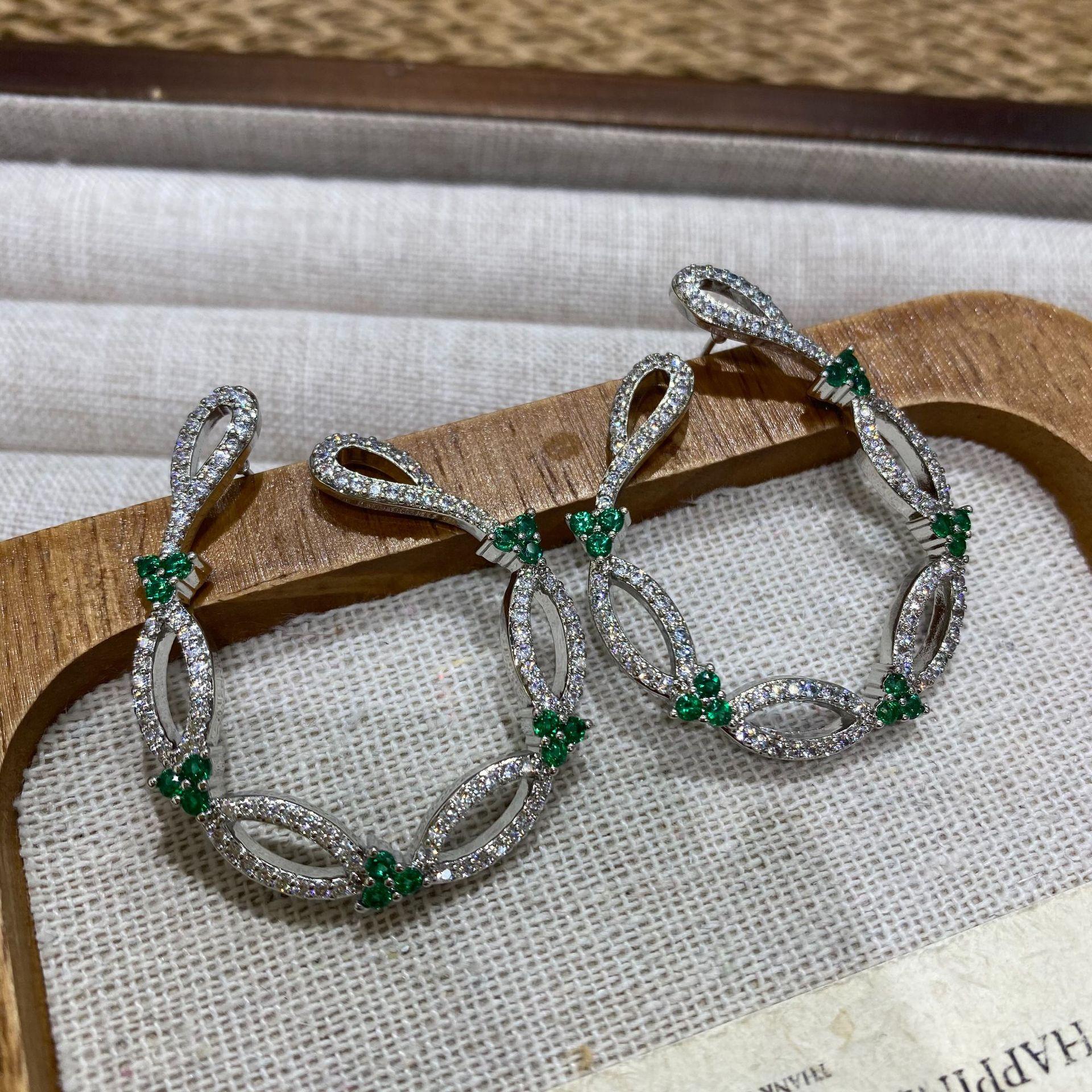 Hot Selling C-Shaped Earrings Emerald Zircon Needle Women S Earrings Earrings Jewelry