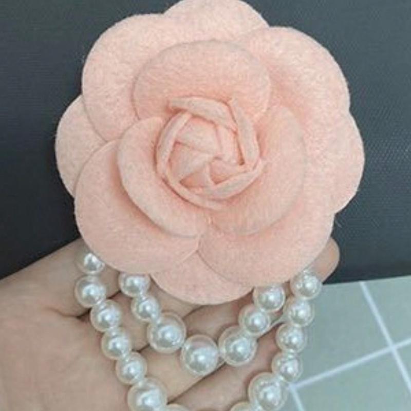 1pc Elegant Women's Camellia Flower Faux Pearl Tassel Brooch Pin For Shirt Collar Clothing Accessory, Party And Wedding Gift Valentines