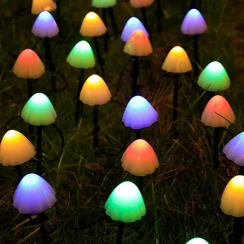 Solar Mushroom Lights Outdoor Waterproof Decorative Street Lights for Lawn Garden Patio Christmas Holiday Decoration