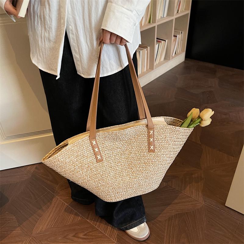 2026 New Straw Bag Women Large Capacity Shoulder Bag Summer Beach Vacation Style Versatile Commuter Women's Handbag Casual Tote
