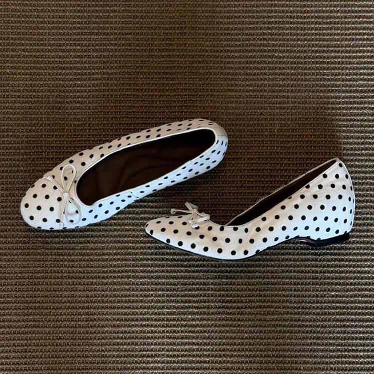 [Factory Spot] French with skirt, shallow mouth, square head, inner height increase, single shoes for women, small man, versatile, niche Mary