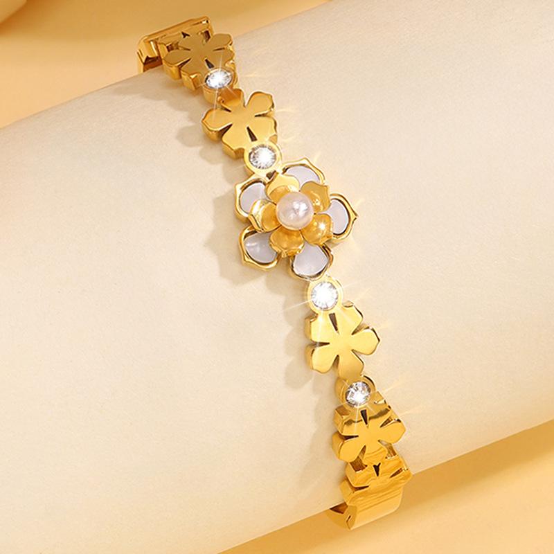 Five-petal Flower Pearl Light Luxury Ins Style Women's Bracelet