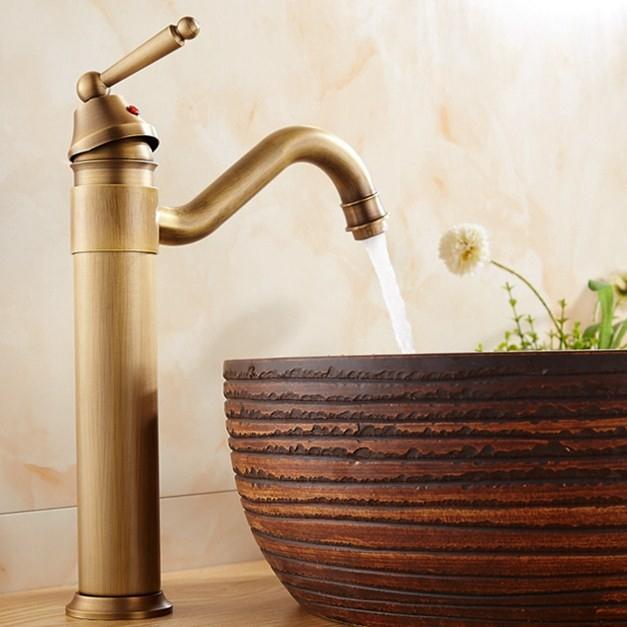 Bathroom 360 Rotatable Antique Copper Basin Sink Faucet Cold And Hot Water Mixer Tap Single Handle Deck Mounted Classic
