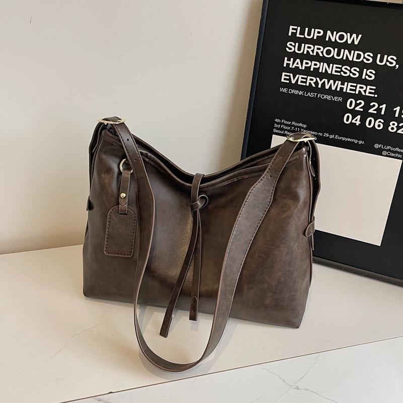 

Популярная в этом году женская сумка большой вместимости 2025 новая модная повседневная наплечная сумка осень-зима универсальная сумка-тоут для поездок на работу темно-коричневого