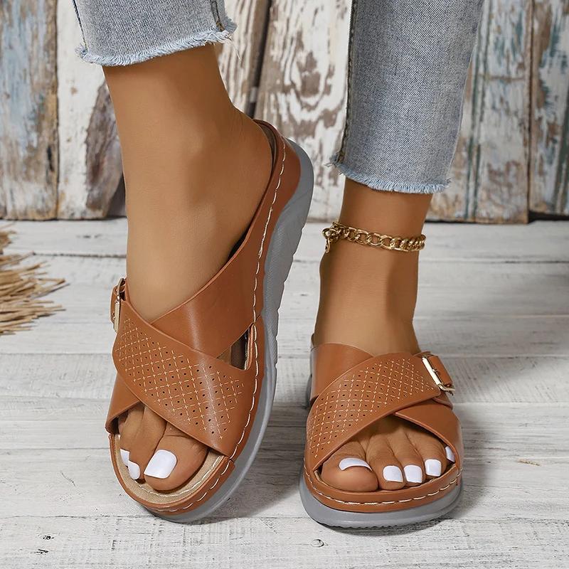 Fashion Buckle Platform Slippers Women Summer Outdoor Med Heels Casual Slides Woman Pu Leather Cross Strap Light Sandals 2026