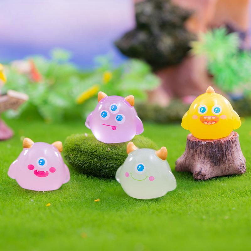 Micro Landscape Decoration Cartoon Glow-in-the-dark Little Monster Figure Resin Small Decoration Desktop Car Decoration Accessories