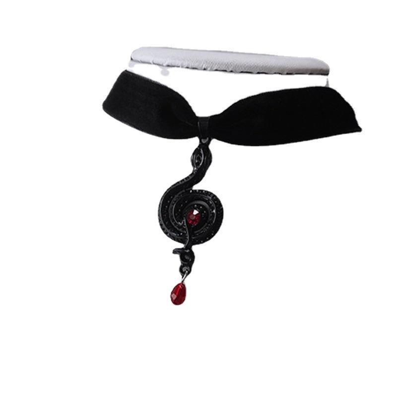 Gothic Black Snake Red Crystal Pendant Velvet Choker Necklace