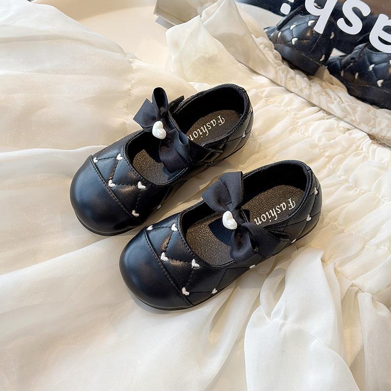 

Baby girl s first walking shoes, new spring model children s leather shoes1-3Mary Jane single shoes with soft soles, princess shoes 23Inner Length14.5cm чёрный