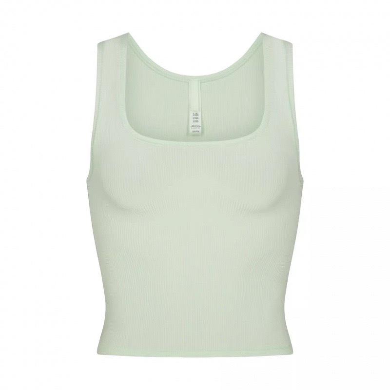 Kardashian U-Neck Ribbed Slim-Fit Camisole - Solid Color Sports Crop Top Large