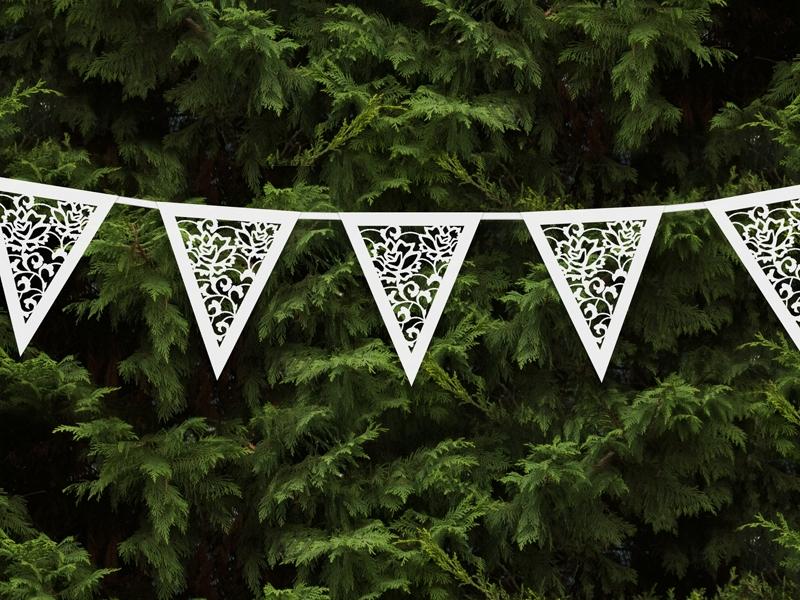 Flagi - Girlanda Z Ornamentem Biała Dł.300Cm 1 Szt