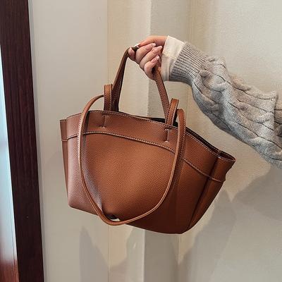 תיקים לנשים – תיקים עם ידיות קצרות