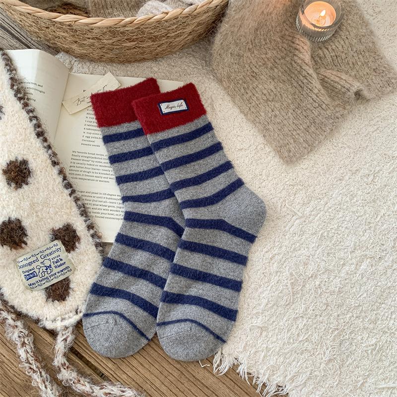 Woolen Socks for Women In Autumn and Winter, Thickened and Fleece Warm Mid-calf Socks, Striped Trendy Long Socks