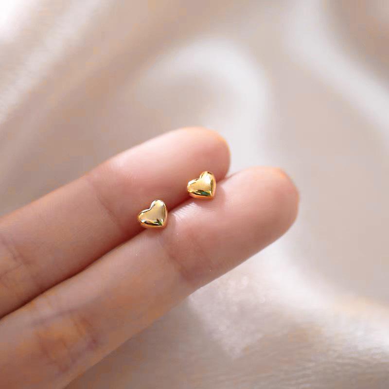 Commute-Style Mini Love Heart S925 Sterling Silver Gold Stud Earrings