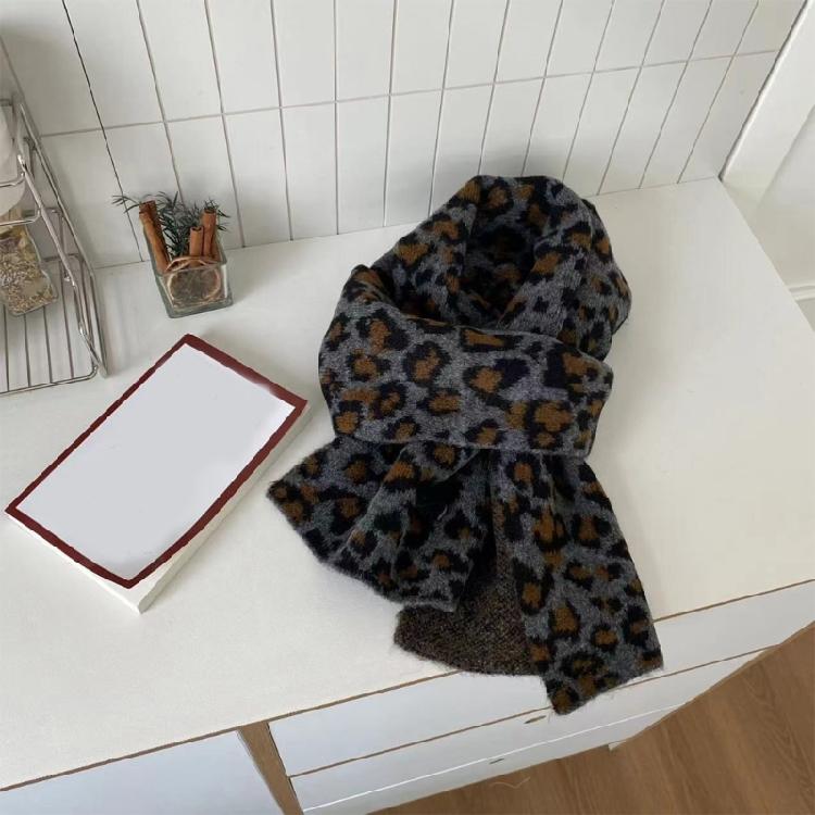 Multipurpose Neckerchief Trendy Comfortable Scarve Stylish Patterned Scarf Winter Fashion Accessory