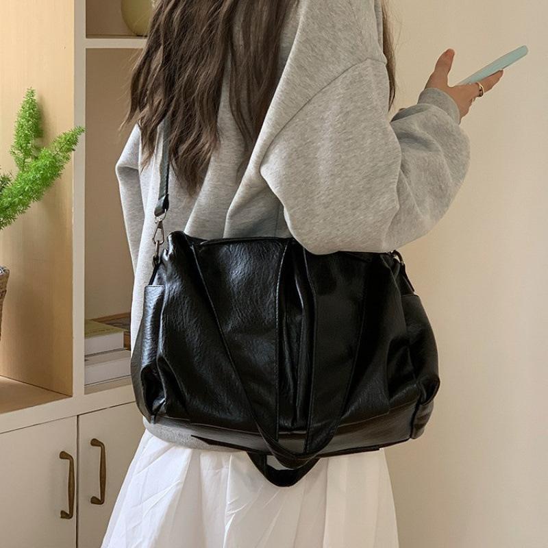 Large Capacity Bag 2025 Summer New Shoulder Bag Soft Surface Casual Retro Tote Bag Messenger Bag Women