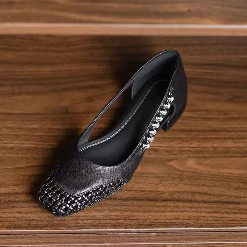 New retro style thick heel hollow hole breathable shoes women's summer versatile ladyshoes beautiful sandals