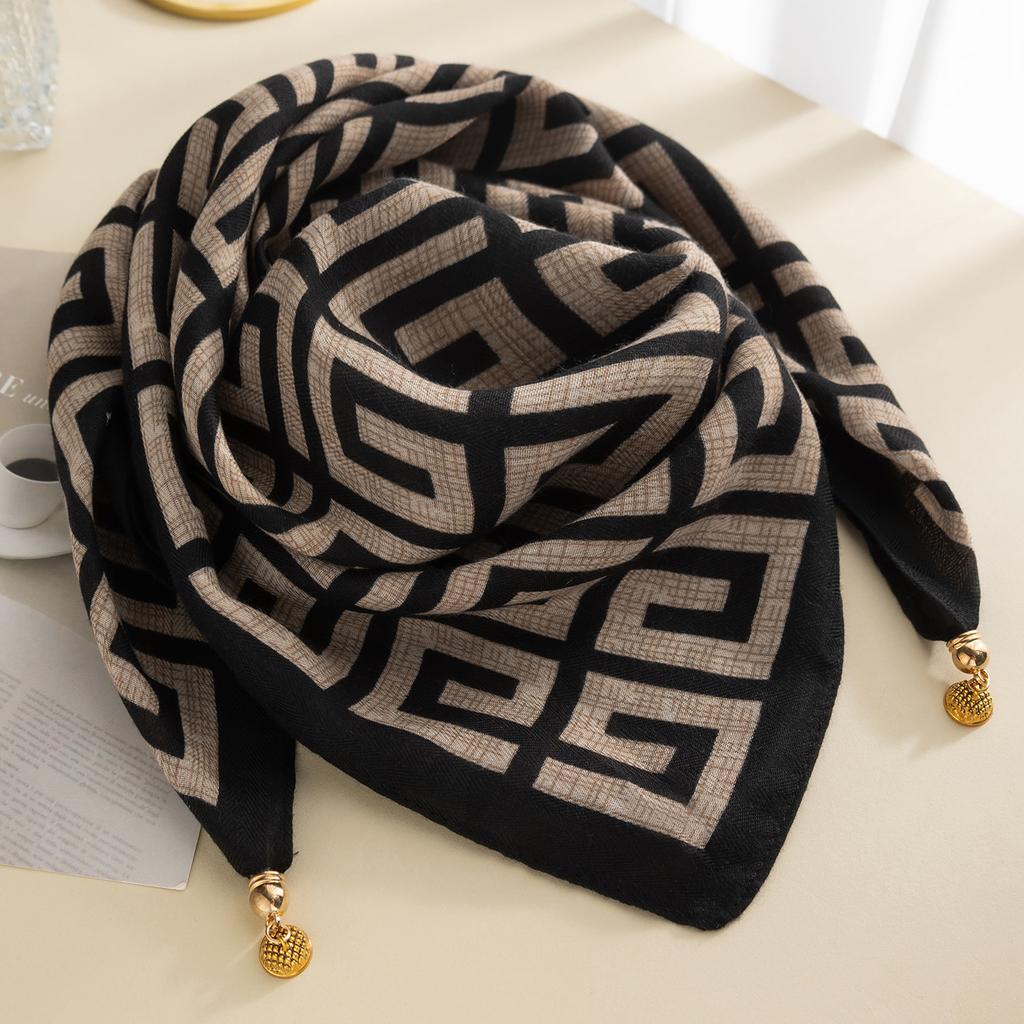 Winter Warm Scarves, Shawls, Classic Plaid Straps, Cardigans, And Warm Blankets For External Use