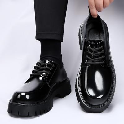 Marke Frühling und Herbst Männer Echtes Leder Dicke Sohle Formale Lederschuhe Hochwertige Mode Schnürung Bequeme Derby-Schuhe