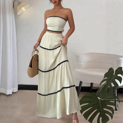 Γυναικείο Στράπλες Crop Top με Αντίθετο Ριγέ και Μακριά Φούστα σε Πολλά Επίπεδα Σετ Δύο Τεμαχίων για Διακοπές
