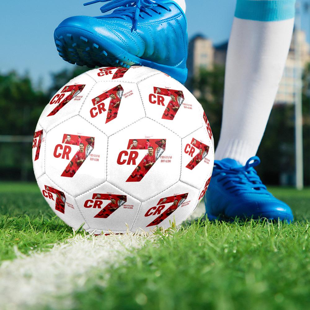 Pallone da Calcio Iconico Numero 7 di Ronaldo Misura 5 Cucito a Macchina Allenamento e Partite all'Aperto Ideale per gli Appassionati di Calcio