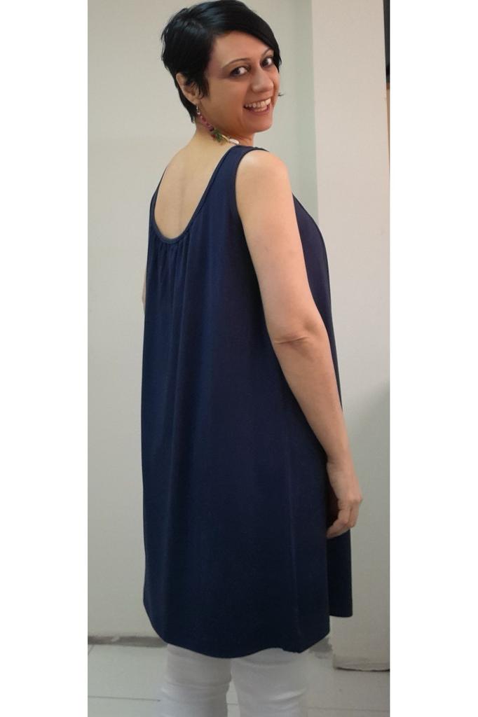 Damenstil Übergröße T-Shirt Marineblau gekämmte Baumwolle Viskose T-Shirt mit gerafften Vorder- und Rückenbändern