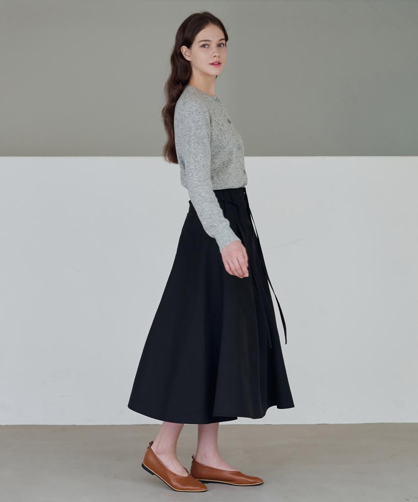 Deuloupisumeon One-Tuck Cotton Flare Skirt [Black]