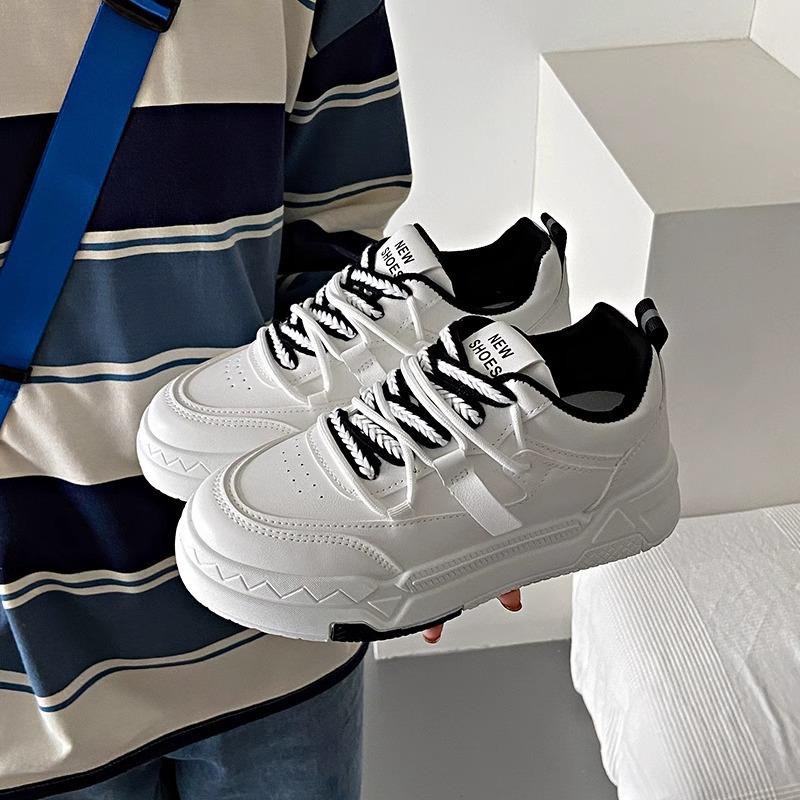 Popular Hong Kong style platform white shoes women's spring and autumn senior sense 2025 new niche versatile casual sports shoes