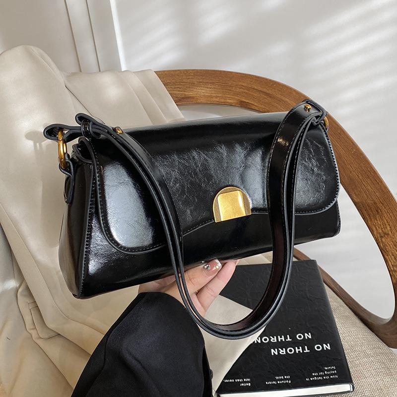 High-quality fashion high-end oil wax leather underarm baguette bag women's versatile simple solid color personalized shoulder bag