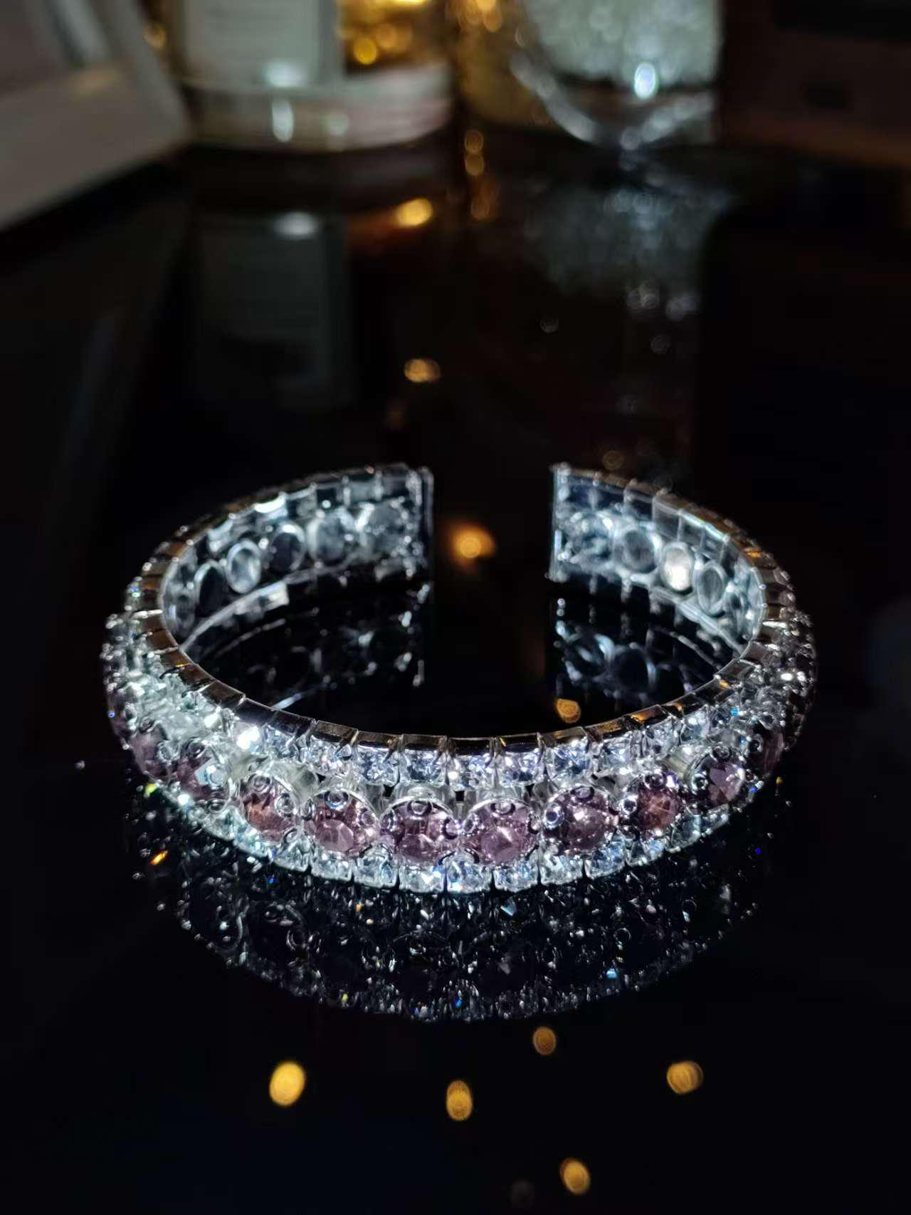 

Корейский стиль сверкающий стразами свадебный браслет: Кристальный эластичный браслет в четыре ряда K9