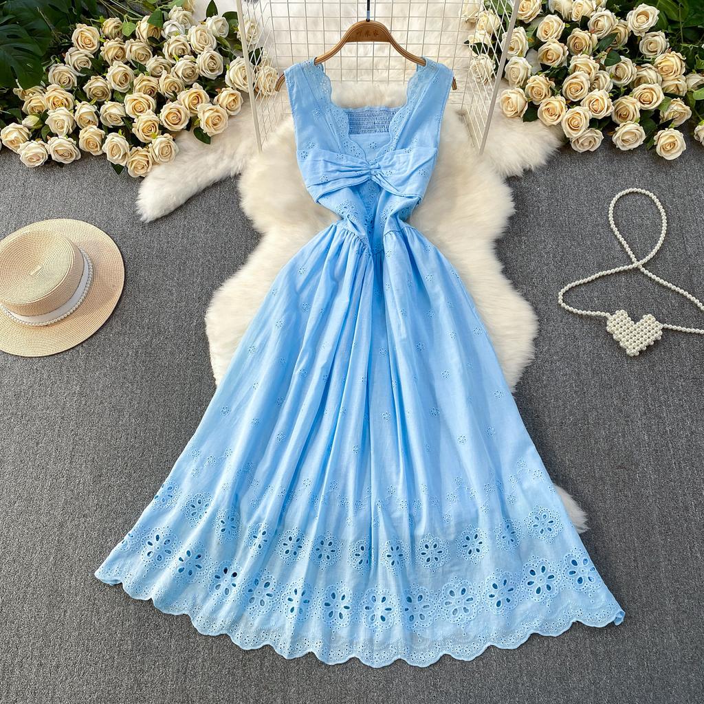 Elegant wind sweet crochet hollow V-neck sleeveless dress women's summer high sense waist thin pleated dress