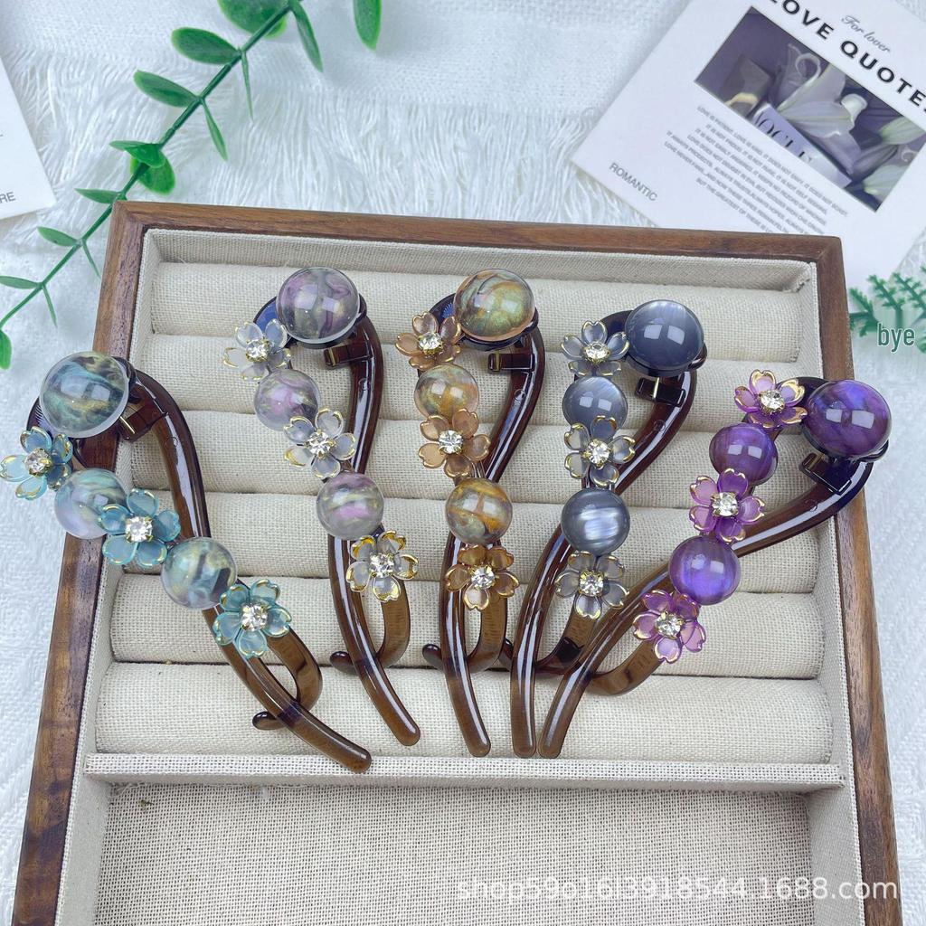 Elegant Five-Petal Flower Pearl Bead Hair Clip