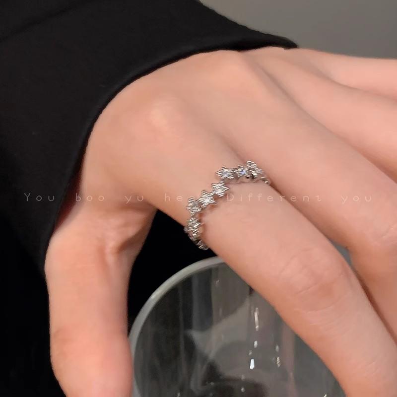 Irregular-shaped Star-shaped Zirconia Open Ring for Women, Light Luxury, High-end, Small Finger Ring with Unique Design, Vintage Style Ring