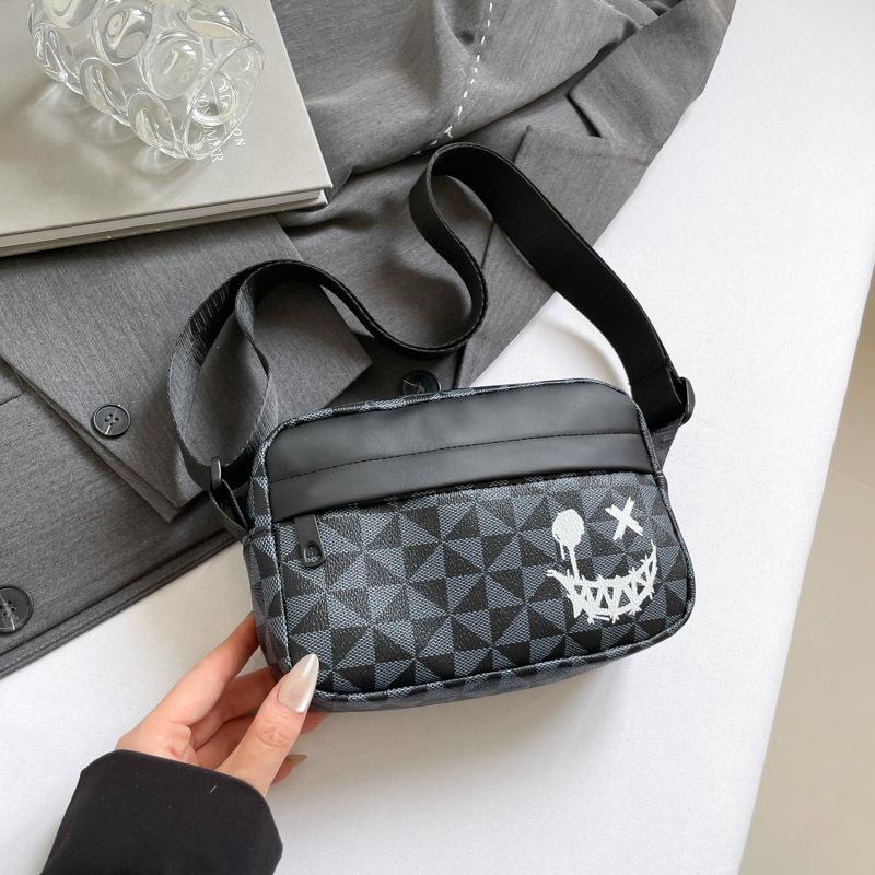 

Spring new women s fashion simple personality casual large capacity fashionable messenger mobile phone shoulder small square bag синий