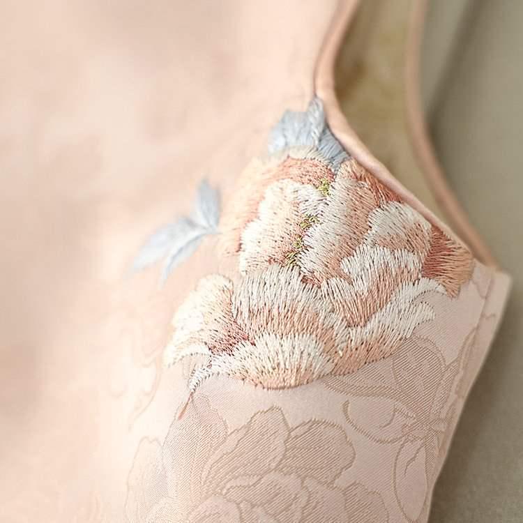 Women's Retro Jacquard Vest: Stand Collar, Frog Button, Horse Pattern, Chinese Style, Elegant Cape, Single-Breasted Cardigan.