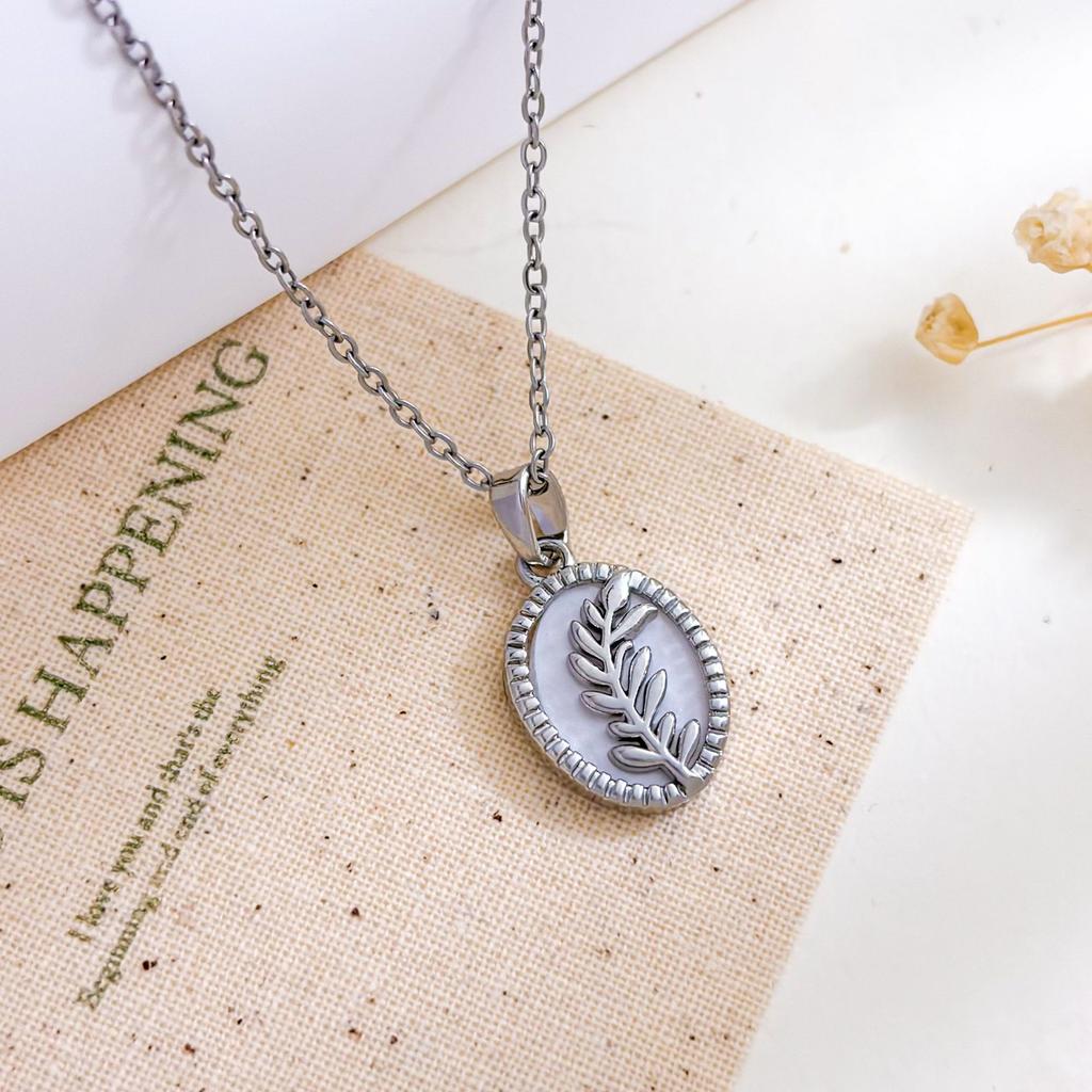 Necklace letter flower micro-inlaid zircon necklace accessories feminine minimalist design sense niche versatile titanium steel accessories