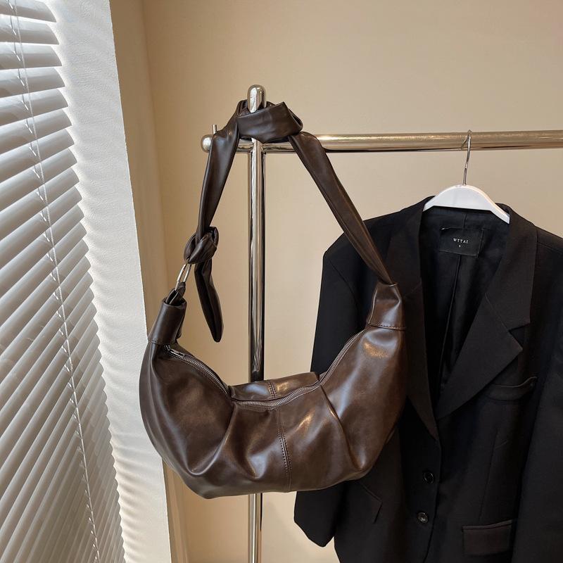 Premium Bag Women's New Fashion Casual Versatile Shoulder Bag Large Capacity Messenger Dumpling Bag