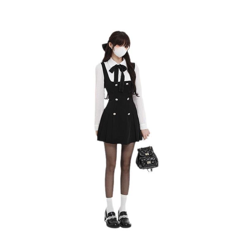 Spring and autumn 2026 new female rich daughter waist thin French strap fake two-piece dress children