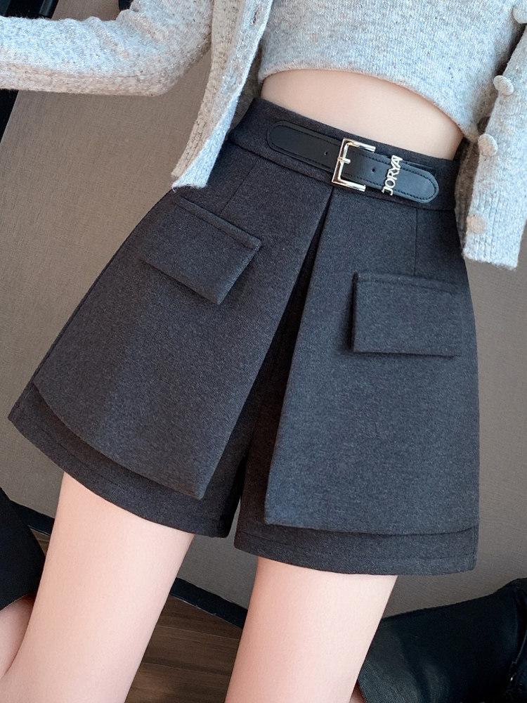 Women's High-Waisted A-Line Skort: 2026 Spring/Summer Fashion, Two-Piece Design, Wide-Leg, Casual Shorts.