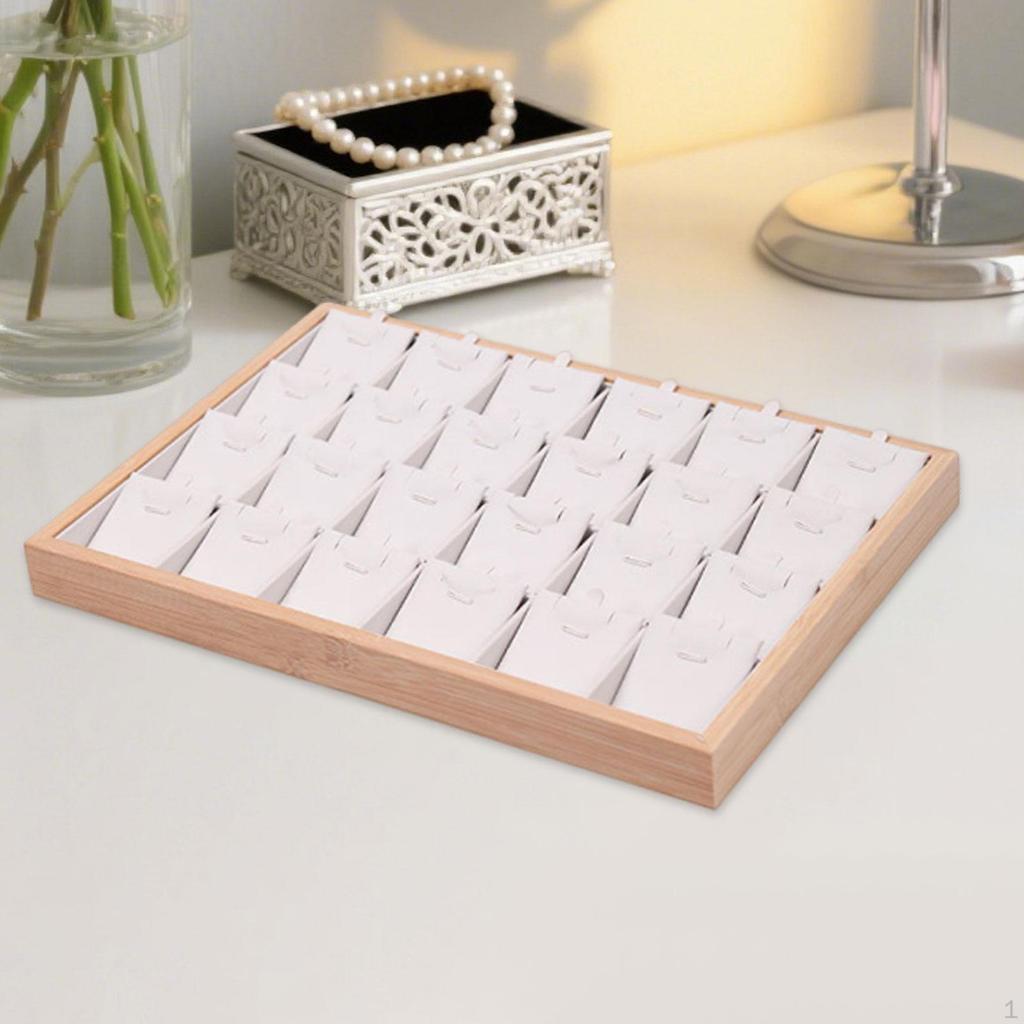 Jewelry Box Made of Sturdy Material with A Large Capacity, Versatile And Portable, Ideal As Gift