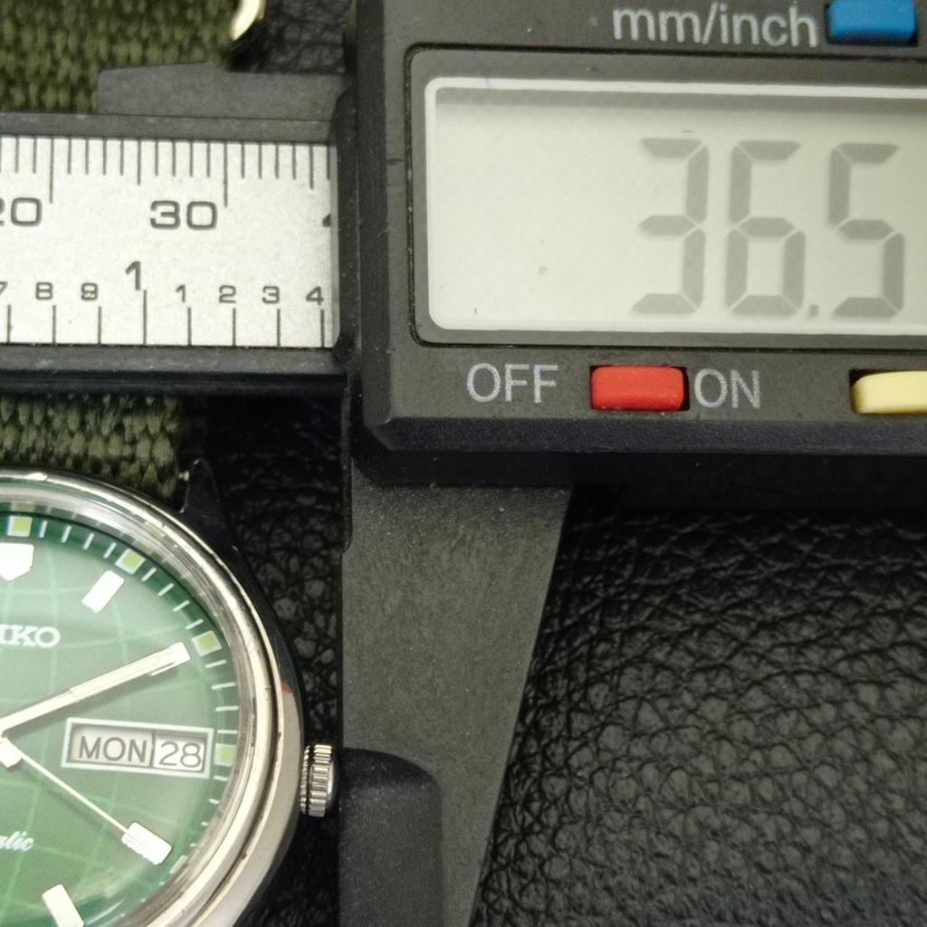 AUTOMATIC VINTAGE SEIKO JAPAN 6309A MENS GREEN COLOR DIAL WATCH A701272-5 R206a-a701272