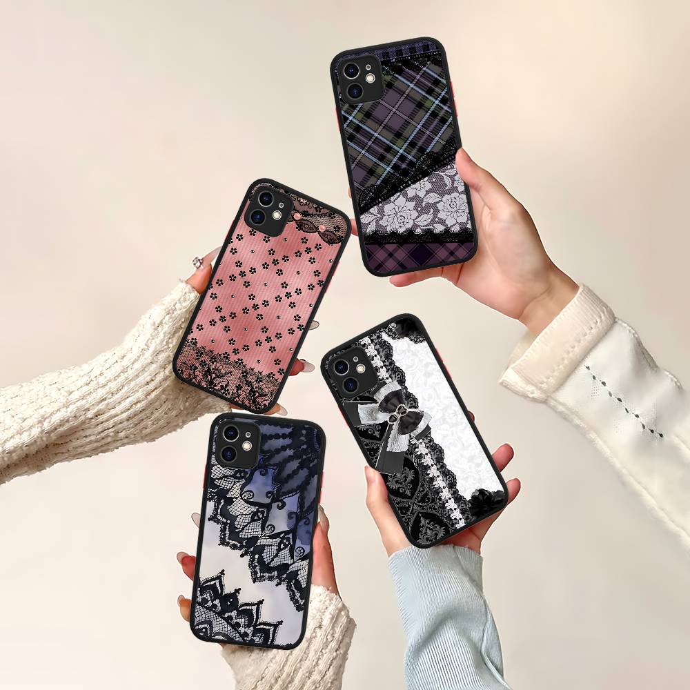 Lace Pattern Phone Cases For IPhone 16 15 14 Plus 13 12 11 Pro Max Matte Oft Bumper Phone Cover