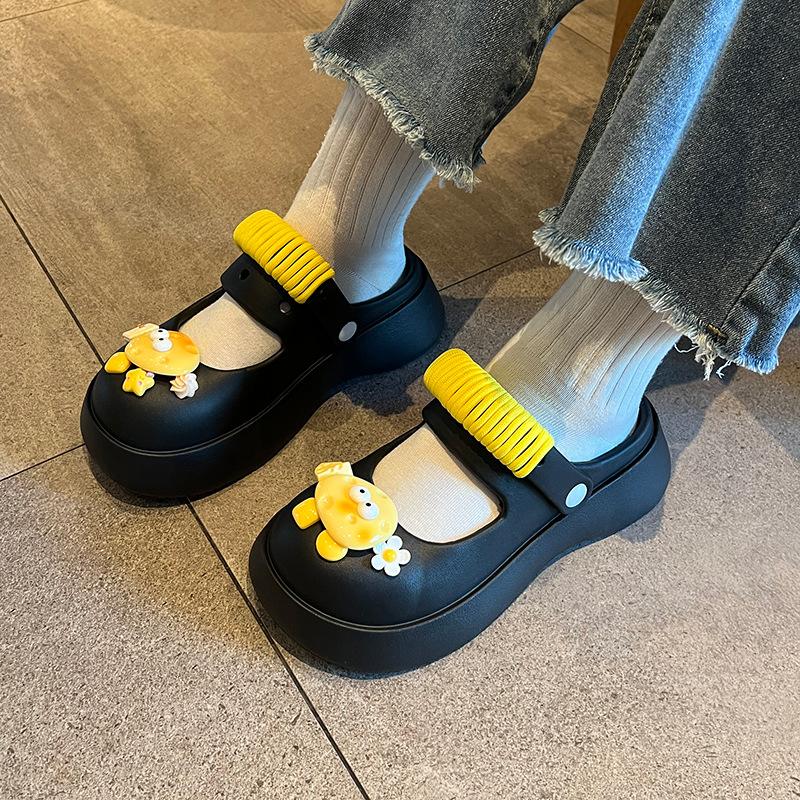 New Sandal Slippers DIY Cute Cartoon Clogs Women Mules Summer Beach Sandals Cave Hole Female Garden Shoe For Students Girls