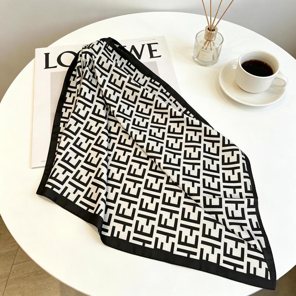 70cm×70cm Retro Paisley Imitation Silk Square Scarf - Versatile Decorative Neck Scarf Shawl